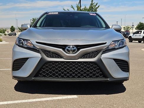 Used 2020 Toyota Camry SE AWD/4WD image 2
