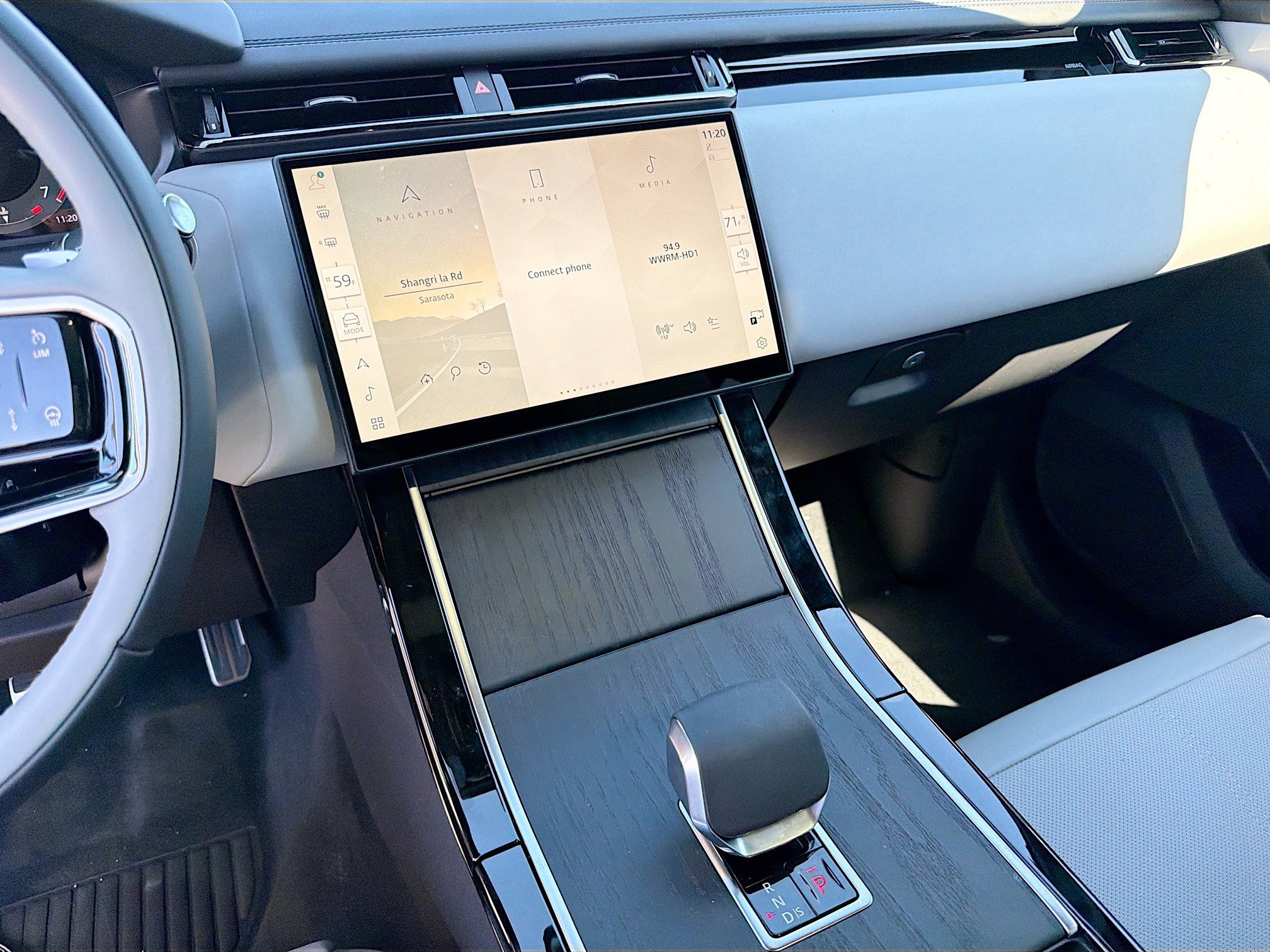 New 2026 Land Rover Range Rover Velar Dynamic SE AWD/4WD image 27