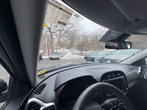 Used 2025 Kia Soul LX w/ LX Technology Package image 30