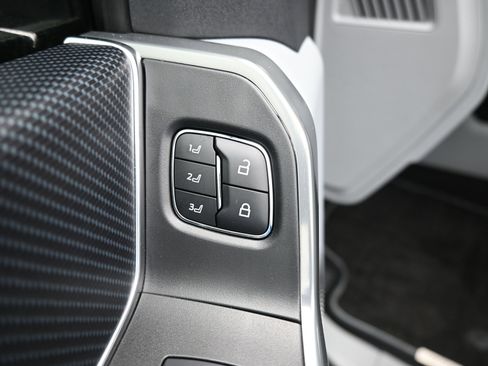 Certified 2024 Ford F350 Limited w/ FX4 Off-Road Package image 7