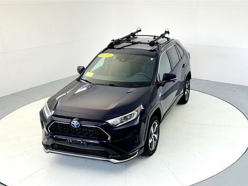 Certified 2021 Toyota RAV4 SE w/ Weather & Moonroof Package image 14