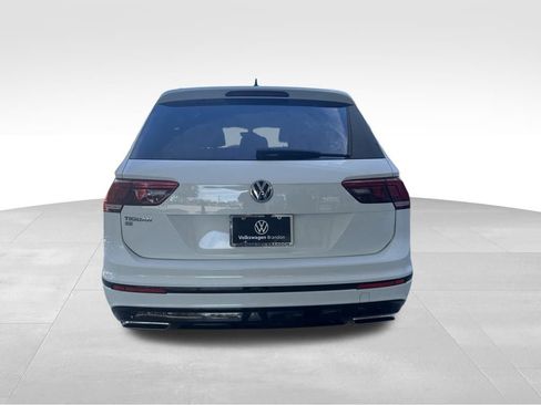 Used 2021 Volkswagen Tiguan SE R-Line image 4