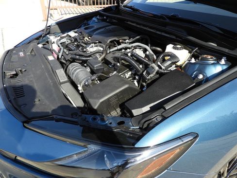 Used 2025 Toyota Camry SE FWD image 51
