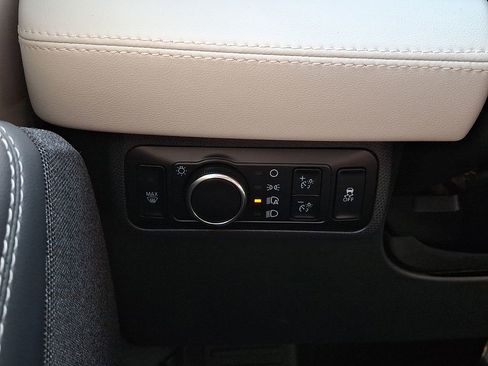 Used 2023 Ford Mustang Mach-E Premium RWD image 23