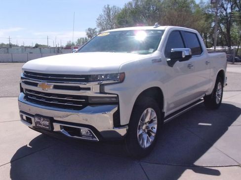 Used 2022 Chevrolet Silverado 1500 LTZ w/ LTZ Premium Package image 22