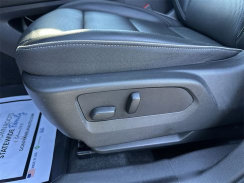 Used 2023 Buick Envision Essence image 12