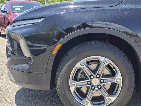 Used 2024 Chevrolet Blazer LT w/ LPO, Floor Liner Package FWD image 6
