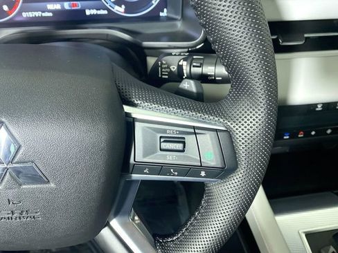 Used 2023 Mitsubishi Outlander SEL image 13