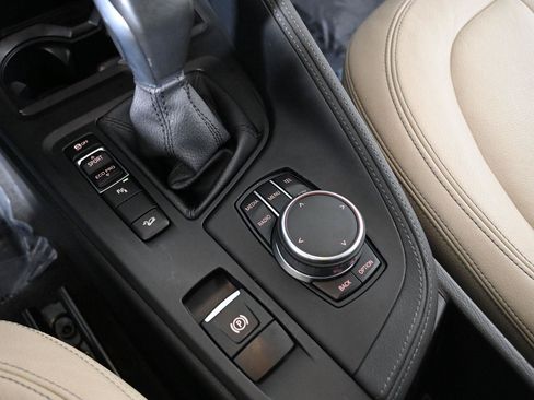 Used 2017 BMW X1 xDrive28i AWD/4WD image 18