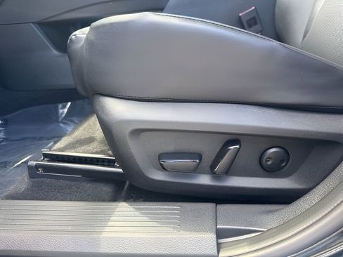 Used 2024 Nissan Rogue SV w/ SV Premium Package AWD/4WD image 10