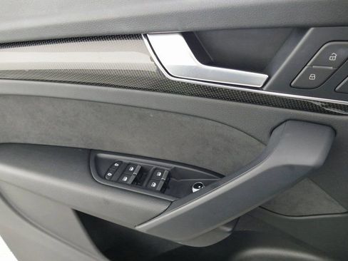 Used 2023 Audi SQ5 Premium w/ Convenience Package image 11