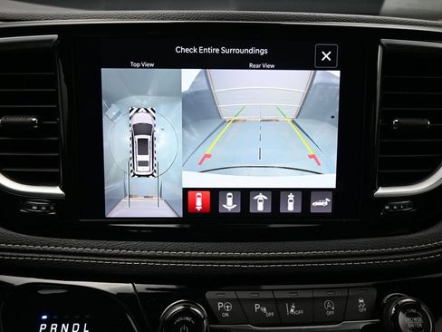 Used 2024 Chrysler Pacifica Limited w/ Uconnect Theater Family Group AWD/4WD image 24