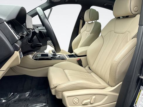 Used 2022 Audi Q5 2.0T Premium Plus w/ Premium Plus Package image 11