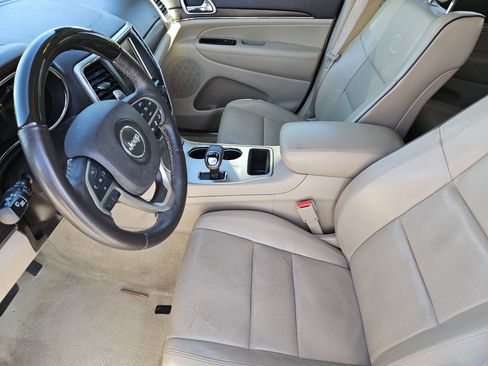 Used 2015 Jeep Grand Cherokee Overland w/ Advanced Technology Group image 15