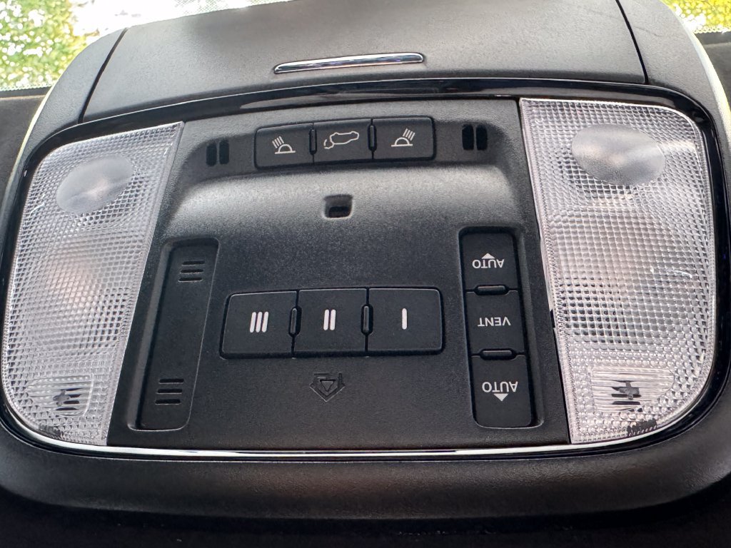 Used 2024 Dodge Durango SRT AWD/4WD image 32