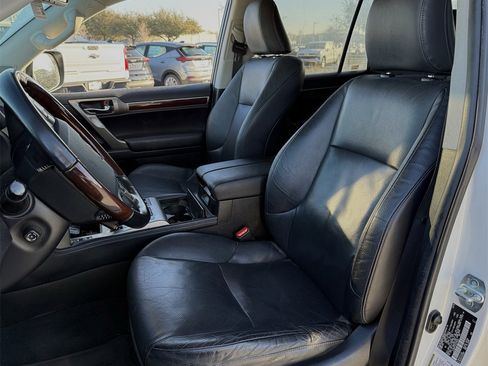 Used 2018 Lexus GX 460 Premium w/ Premium Package image 21