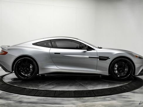 Used 2014 Aston Martin Vanquish Coupe image 16