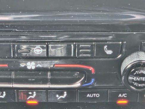 Used 2023 Jeep Grand Cherokee L Limited image 19