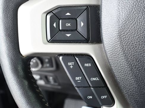 Used 2018 Ford F150 Lariat w/ Equipment Group 502A Luxury AWD/4WD image 33