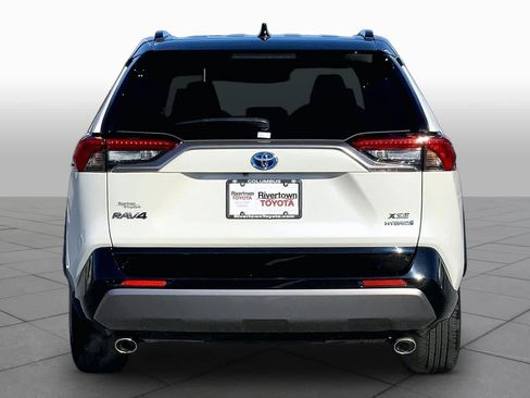Used 2020 Toyota RAV4 XSE w/ XSE Grade Weather Package AWD/4WD image 5