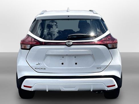 Used 2023 Nissan Kicks SV FWD image 4