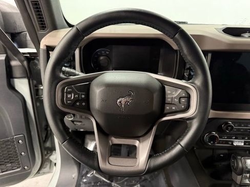 Used 2023 Ford Bronco Wildtrak image 21