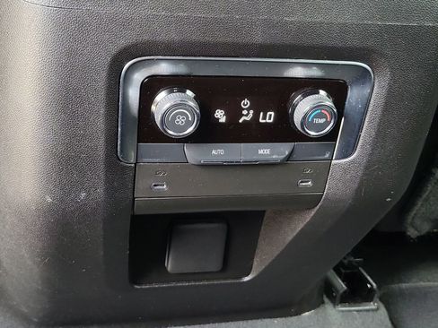 Certified 2025 Chevrolet Tahoe LT image 21