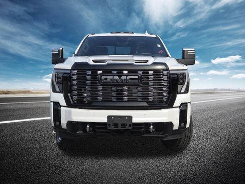 Used 2025 GMC Sierra 3500 Denali Ultimate image 21