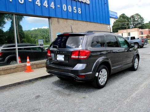 Used 2019 Dodge Journey SE w/ Connectivity Group image 4