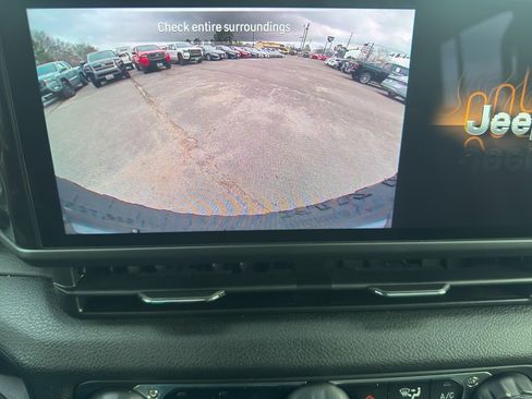 Used 2024 Jeep Wrangler Sport S image 23