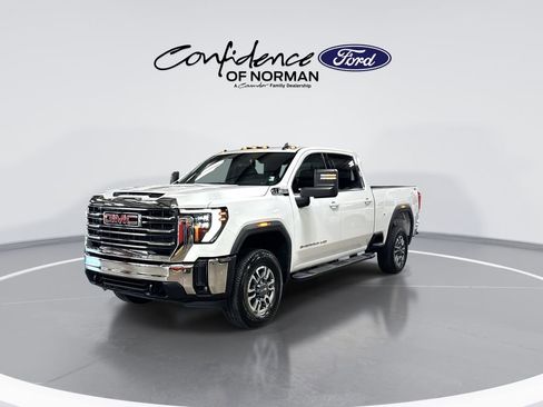 Used 2026 GMC Sierra 2500 SLE w/ SLE Value Package; image 3