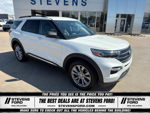 Used 2023 Ford Explorer XLT w/ Equipment Group 202A AWD/4WD image 5