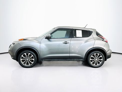 Used 2017 Nissan Juke SV w/ Technology Package AWD/4WD image 4