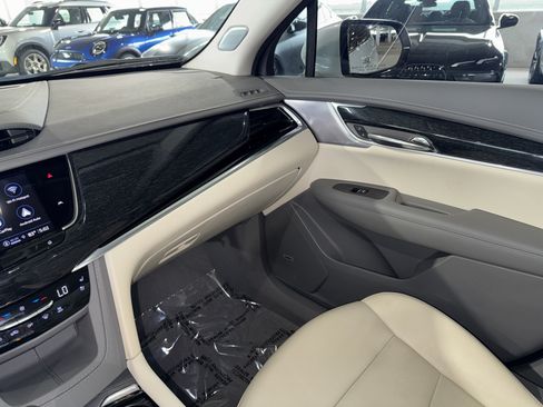 Used 2023 Cadillac XT6 Premium Luxury AWD/4WD image 31