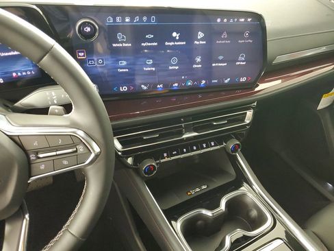 New 2026 Chevrolet Traverse Z71 image 17