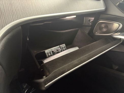 Used 2023 Mercedes-Benz GLC 300 4MATIC w/ AMG Line image 25