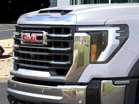 New 2026 GMC Sierra 2500 SLT w/ SLT Convenience Package AWD/4WD image 37