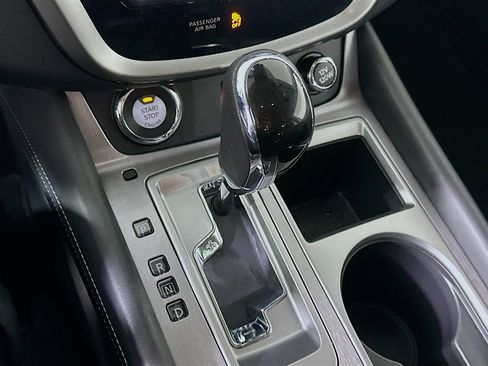 Used 2024 Nissan Murano SV image 23