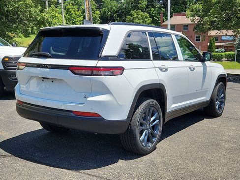 New 2026 Jeep Grand Cherokee Limited AWD/4WD image 6