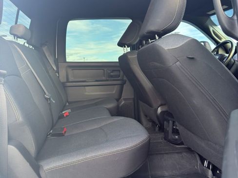 Used 2024 RAM 2500 Tradesman w/ Chrome Appearance Group image 18