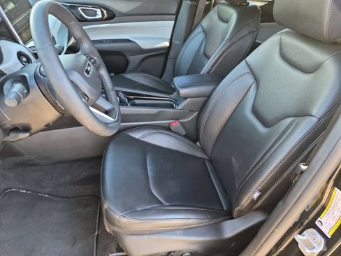 Used 2024 Jeep Compass Limited AWD/4WD image 16