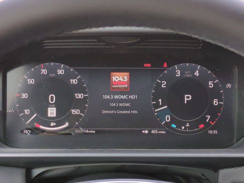 New 2025 Land Rover Discovery Dynamic SE image 35