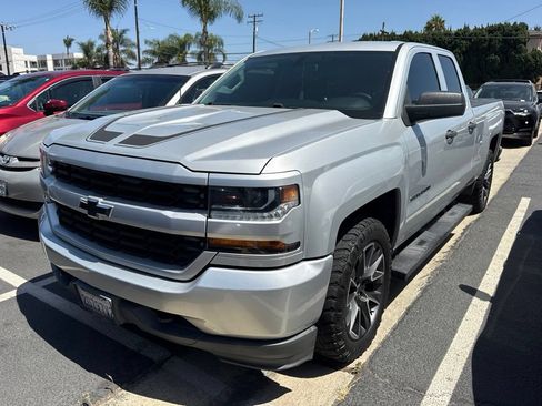 Used 2016 Chevrolet Silverado 1500 Custom w/ Custom Convenience Package RWD image 3