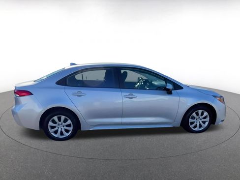Used 2025 Toyota Corolla LE image 17