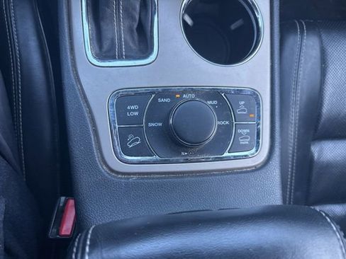 Used 2016 Jeep Grand Cherokee Overland image 7