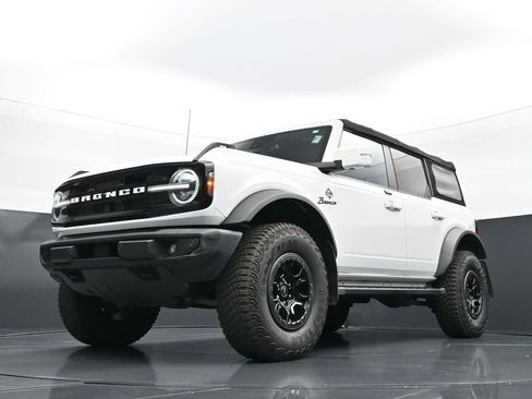 Used 2021 Ford Bronco Outer Banks w/ Sasquatch Package AWD/4WD image 30