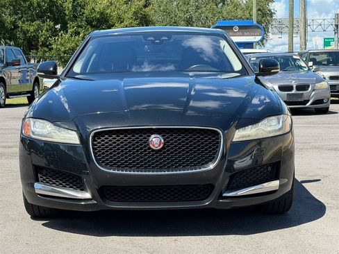 Used 2018 Jaguar XF Premium RWD image 5
