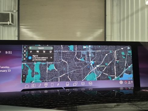 Certified 2025 Cadillac Escalade IQ Luxury 1 w/ Smart Trailering package image 28