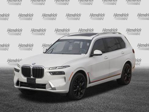 Certified 2025 BMW X7 xDrive40i image 5