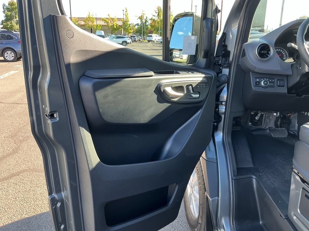 New 2026 Mercedes-Benz Sprinter 2500 image 16